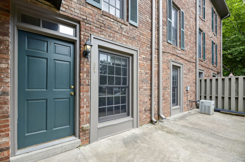 3091 Colonial Way - 1